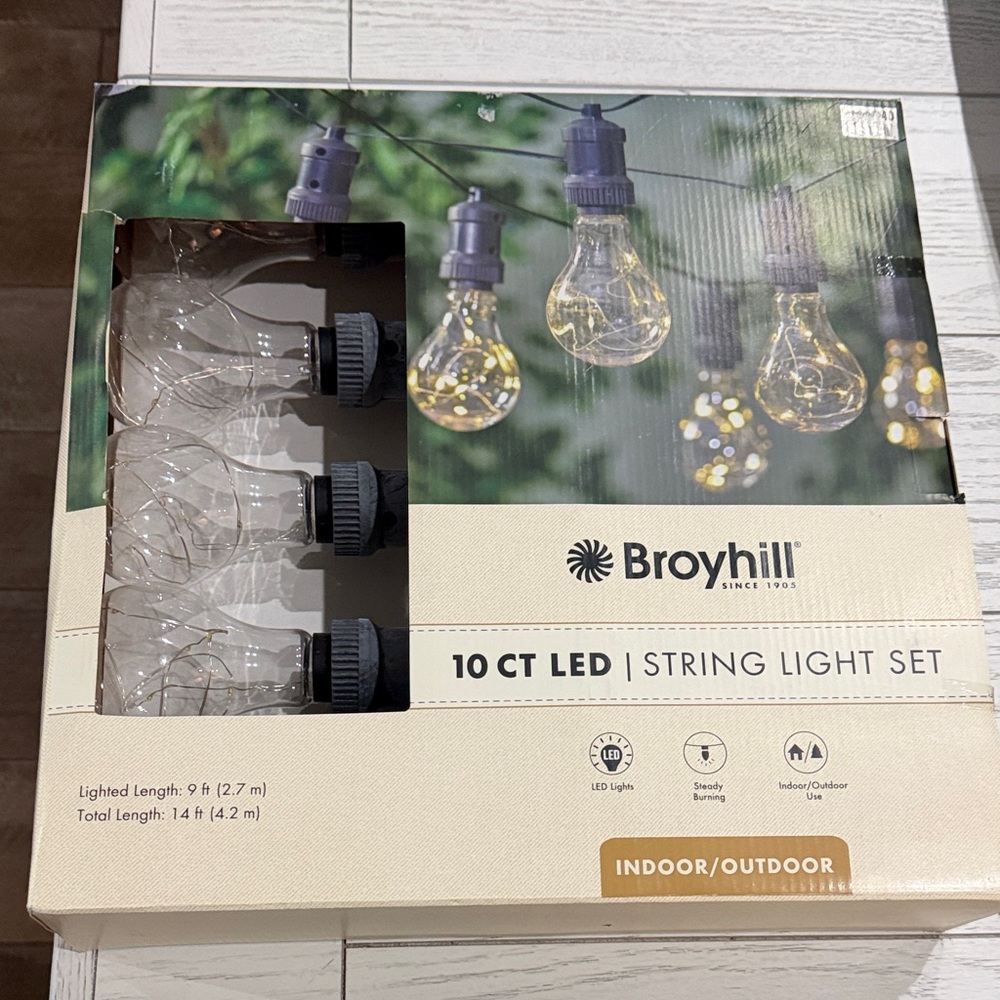 6 boxes of Broyhill LED String Light Set - Warm White